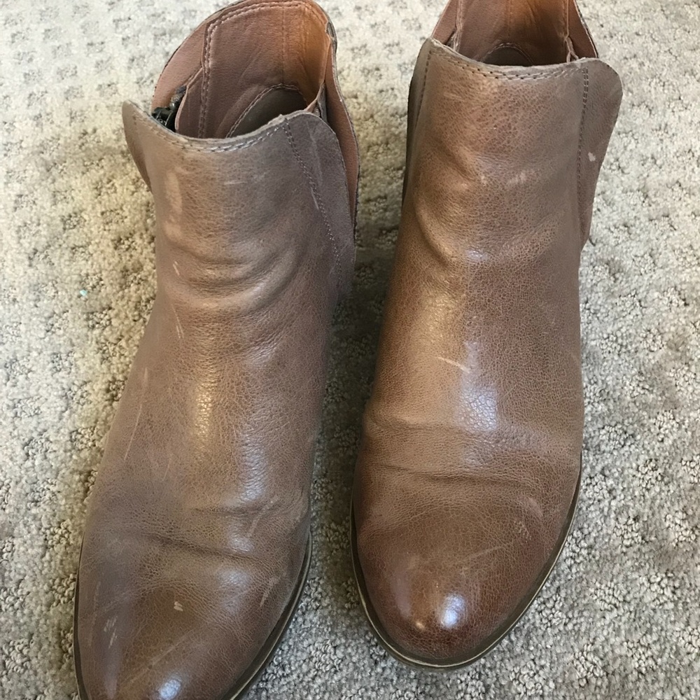 Lucky boots (taupe)